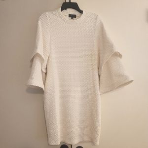 🤍 Gorgeous White Bell Sleeve Dress